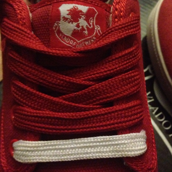 To small - Picture 3 of 4