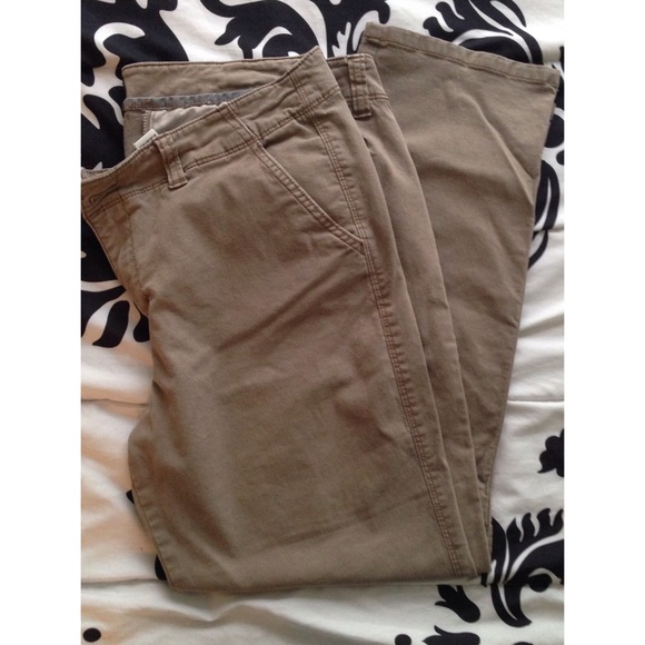 khaki style jeans