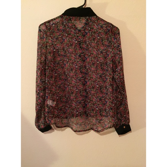 Floral button down blouse - Picture 2 of 2