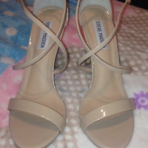 Gorgeous Steve Madden ankle strap heels!✨ - Picture 4 of 4