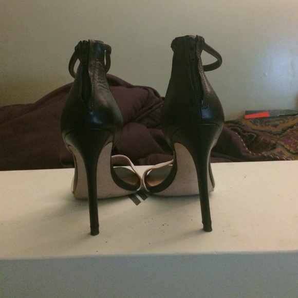 Zara sandals - Picture 2 of 2