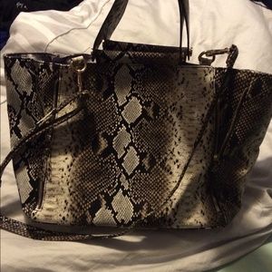 Just Fab snake print tote
