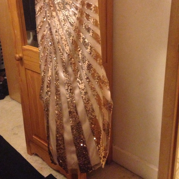 🌟NWT STUNNING EVENING GOWN - Picture 2 of 4