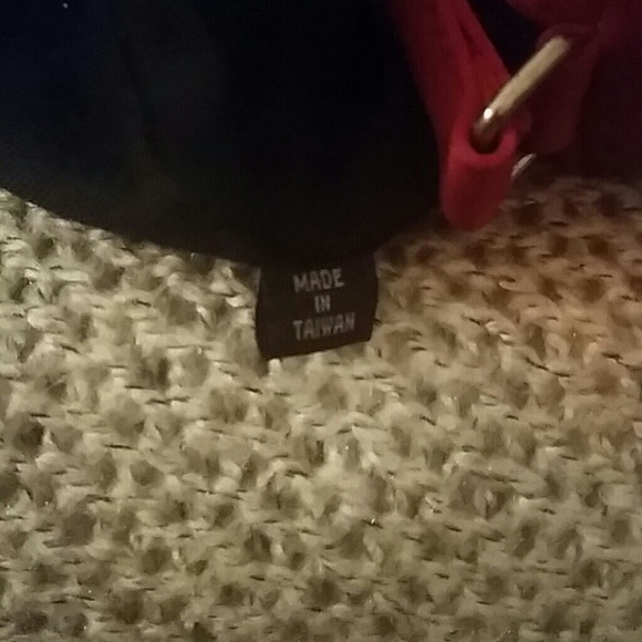 Kate Spade Nylon Red Shoulder Bag - Picture 2 of 4