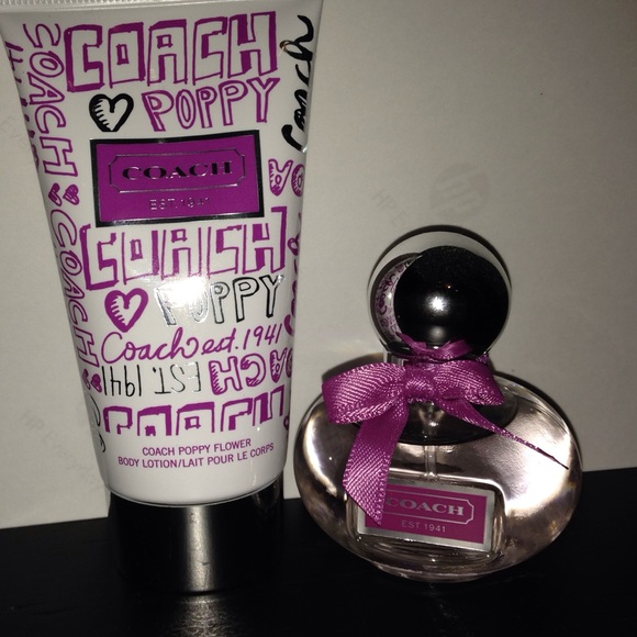 Coach poppy mini lotion & perfume 😍