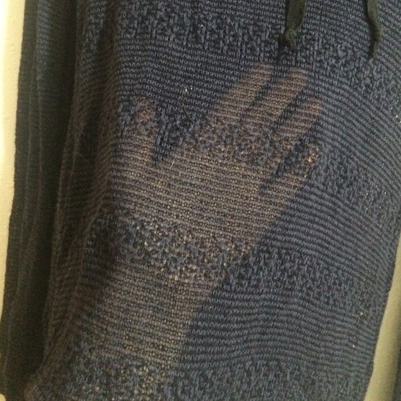 Navy hoodie - Picture 3 of 3