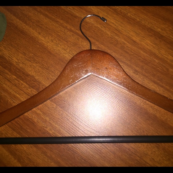 ❌❌SOLD❌❌200 Cherry Wood Hangers!