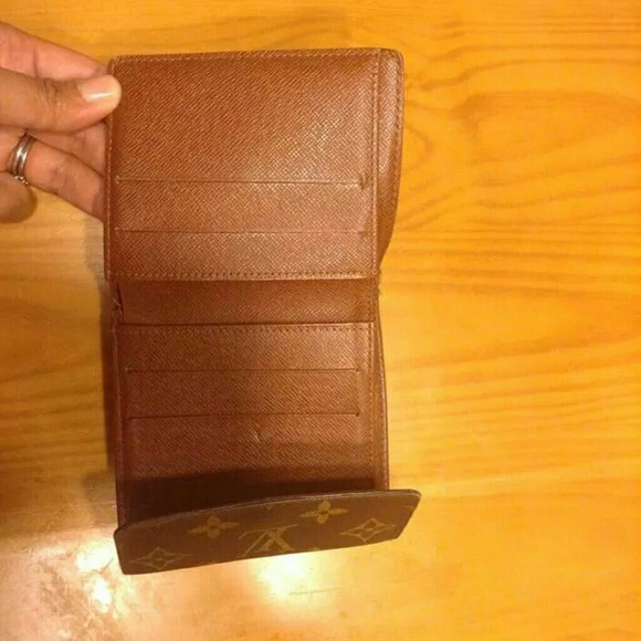 ⛔SOLD⛔ Authentic Louis Vuitton Credit wallet - Picture 3 of 4