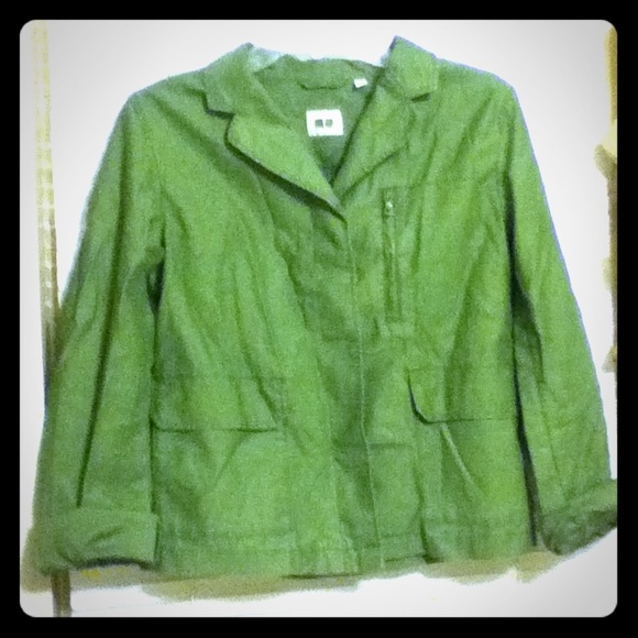 Uniqlo Army Green Cotton Collared Button Up Jacket