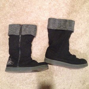 Roxy grey boots