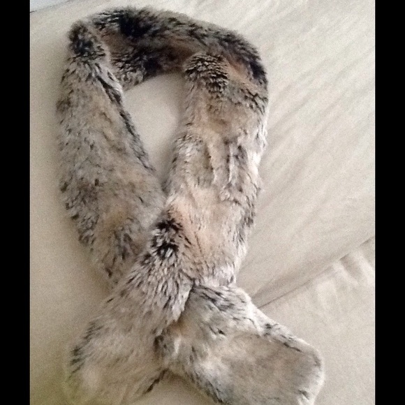 Beautiful fur collar or wrap! ❤️‼️ - Picture 2 of 2