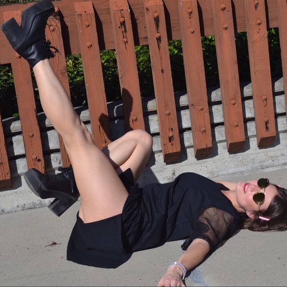 Side-Slit Black Midi Dress (Mesh sleeves) - Picture 3 of 3