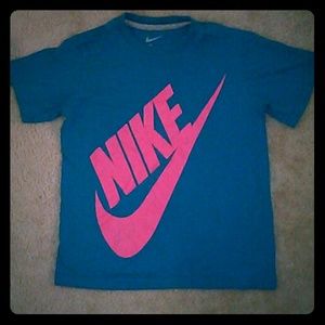 Nike T-shirt
