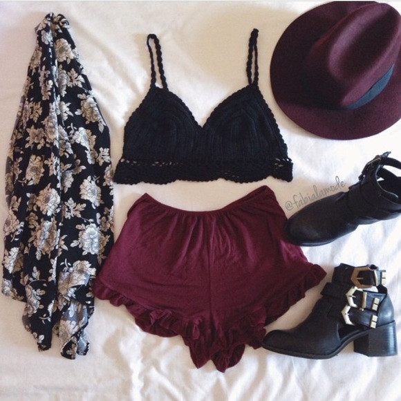 Brandy Melville maroon vodi shorts