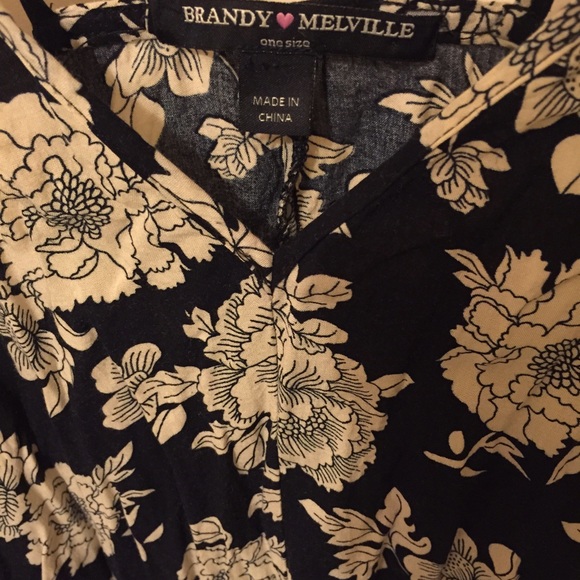 Brandy Melville Selda dress - Picture 3 of 4