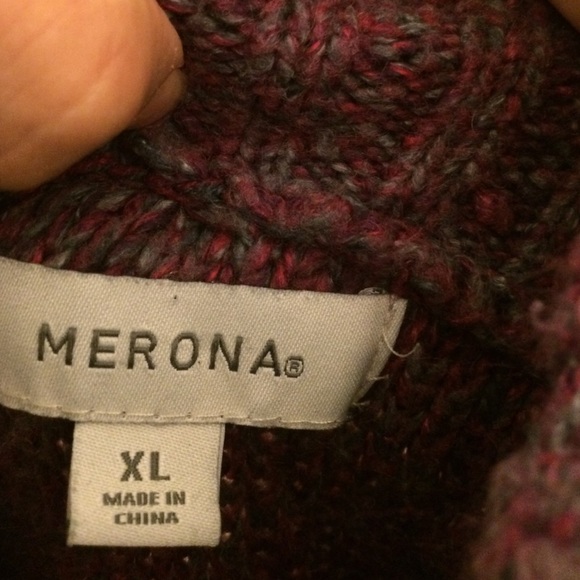 Sweater - Picture 4 of 4