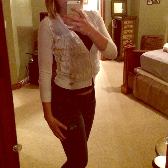 Off white Abercrombie and Fitch ruffled sweater!