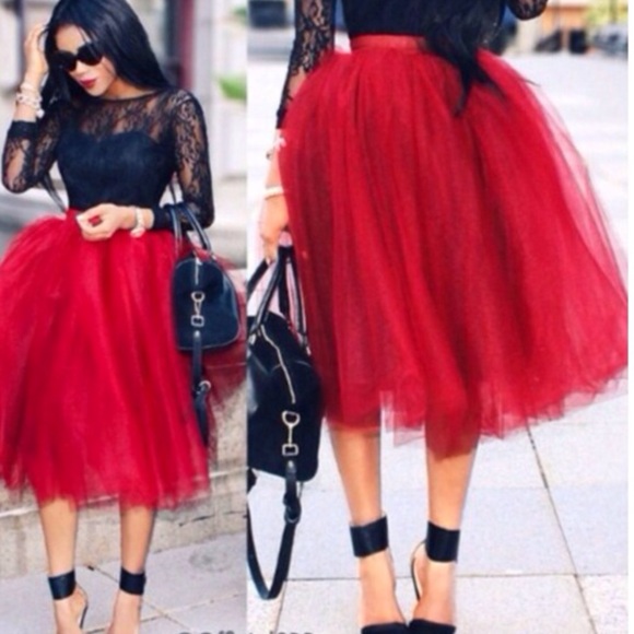 Dresses & Skirts - GORGEOUS RED TULLE SKIRT!❤️