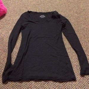 Black long sleeve Mudd tee!