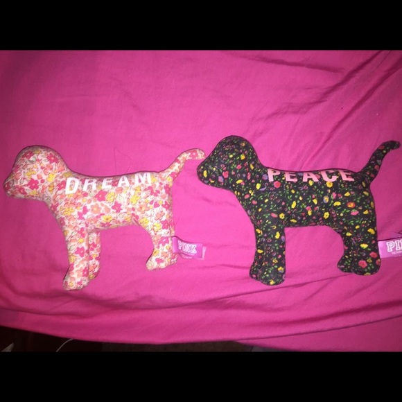 VS Pink dogs