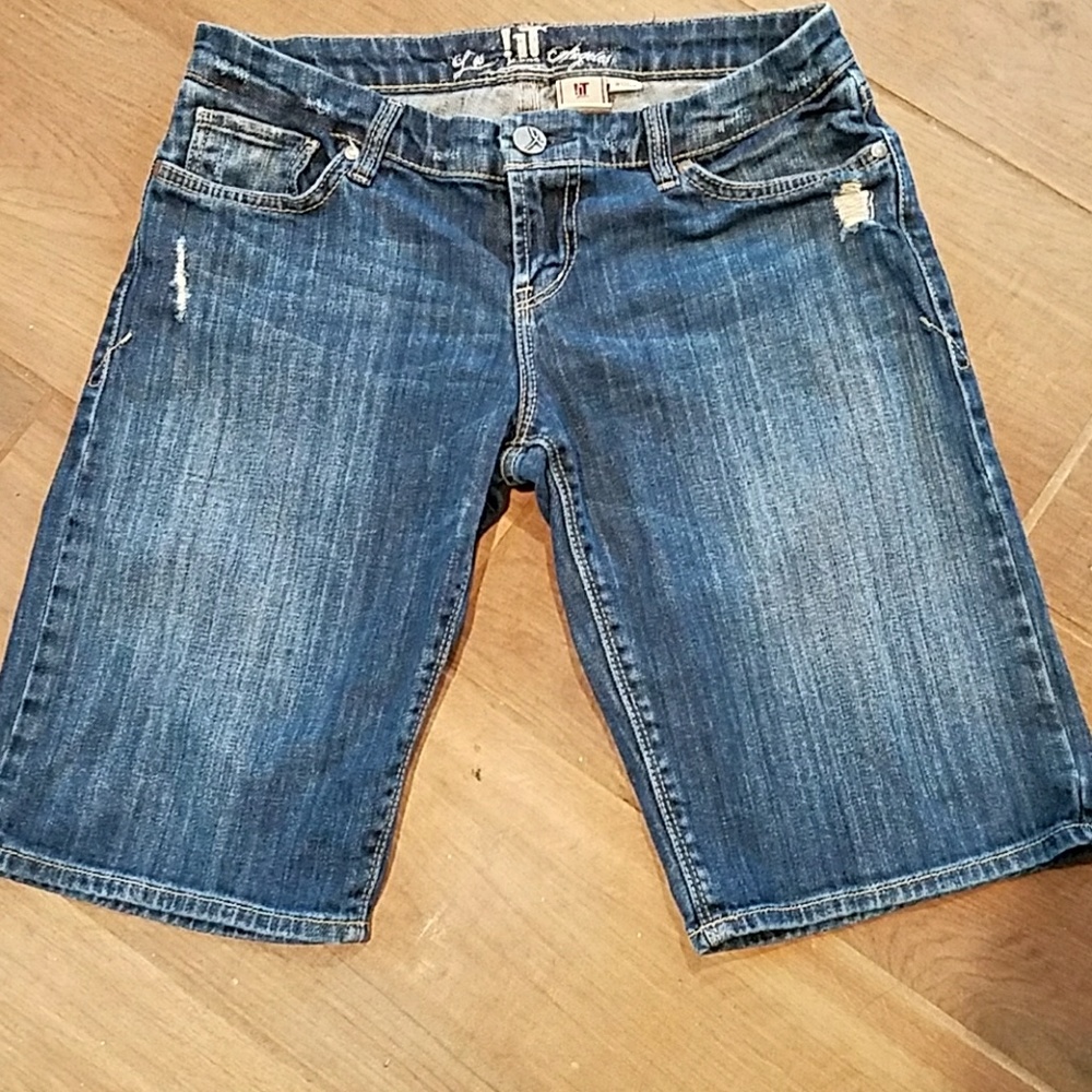 It! Jean Shorts