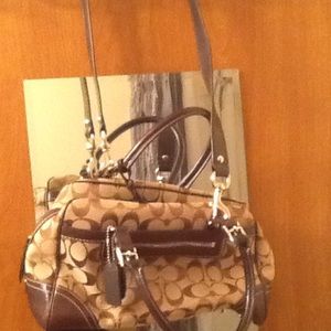 Coach brown signature bag with strap