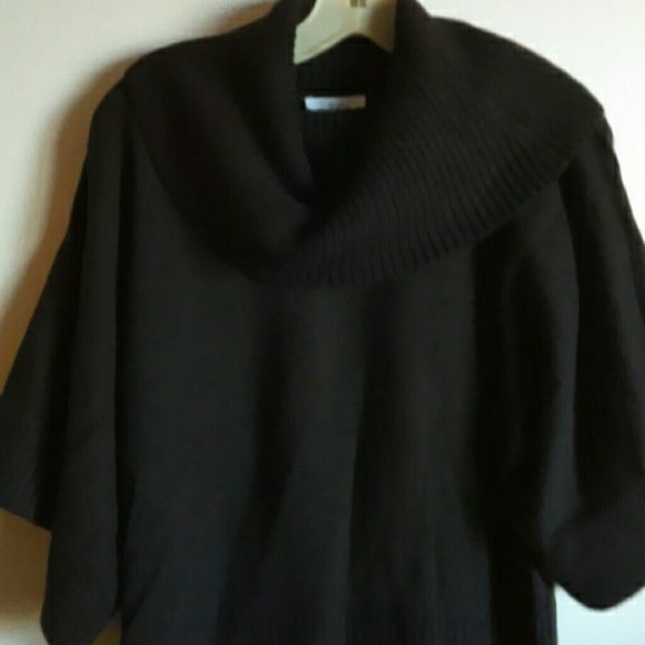 sweater - Picture 1 of 3