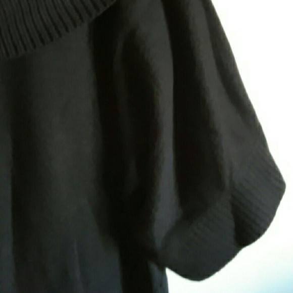 sweater - Picture 2 of 3