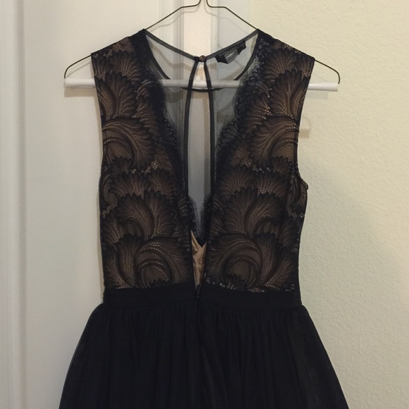 BEBE Flare Puff Skirt Dress worn once SZ 00 - Picture 4 of 4