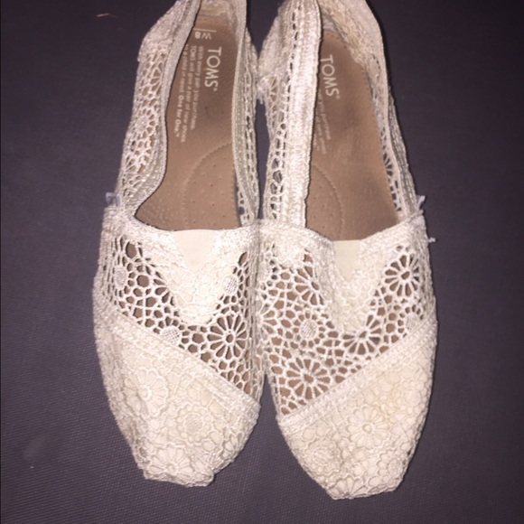 White lace crochet toms