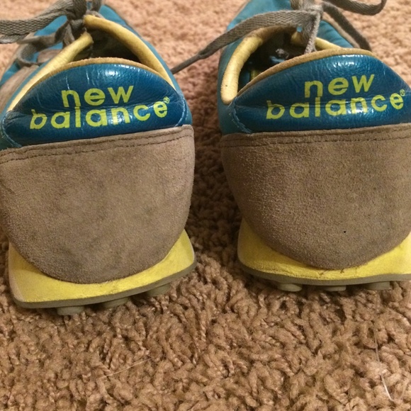 Shoes - Picture 4 of 4