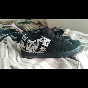 DC shoes