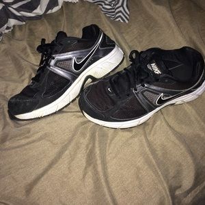 Nike Dart 9 shoes