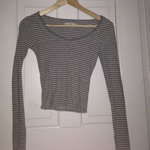 long sleeve grey and white striped crop top