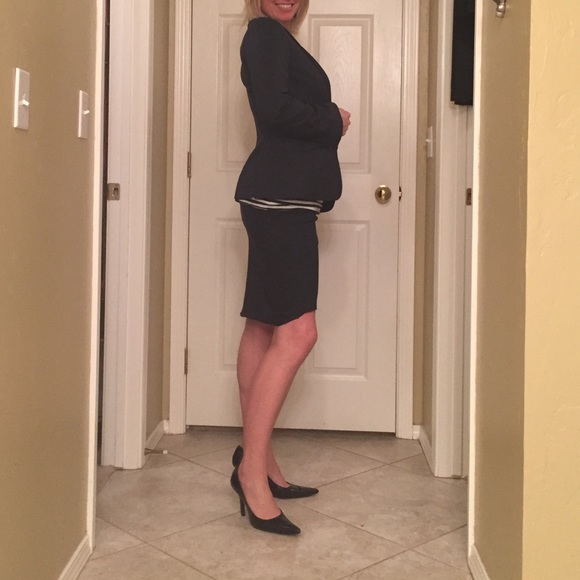 BCBG Skirt suite - Picture 2 of 3