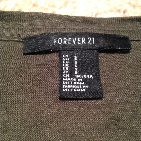 Green shirt - Picture 2 of 2