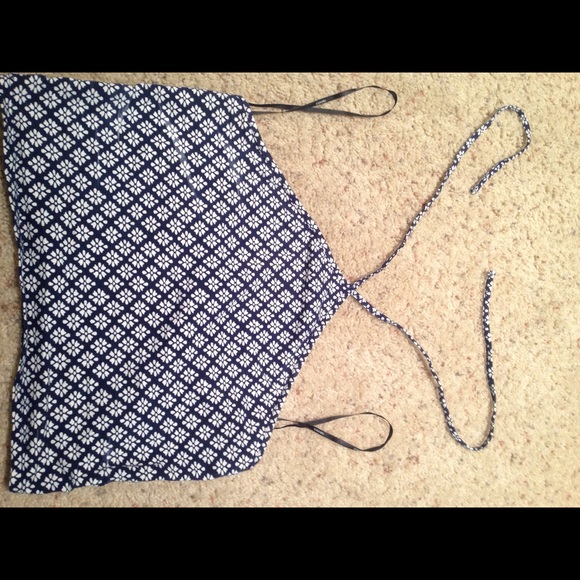 Crop halter top - Picture 1 of 2
