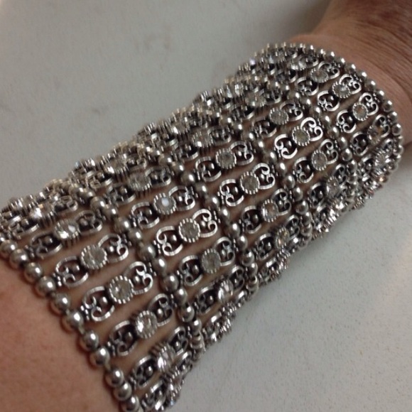 ✨Gorgeous crystal stretch bracelet