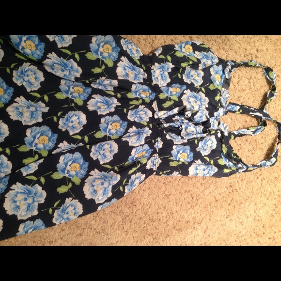 Abercrombie dress - Picture 1 of 3