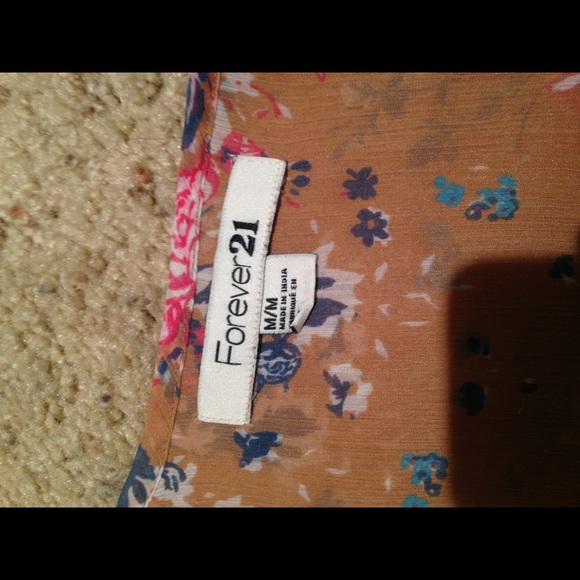 Blouse type shirt - Picture 2 of 2