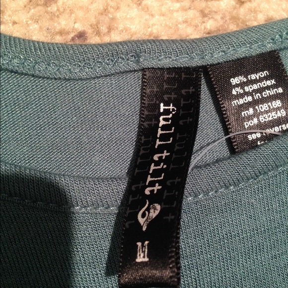 Tillys long sleeve - Picture 2 of 2