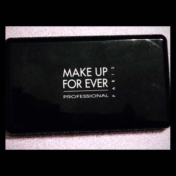 Makeup Forever Sculpting Kit In Shade Light Pink.