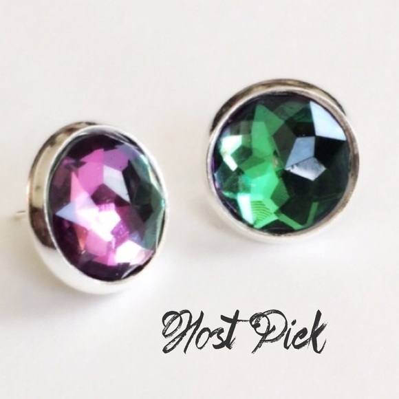Handmade Jewelry - 3 for 15🎀color changing Crystal studs