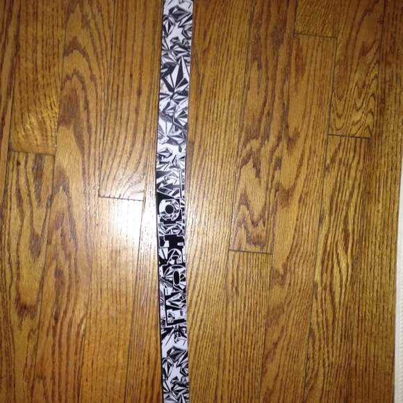Volcom belt