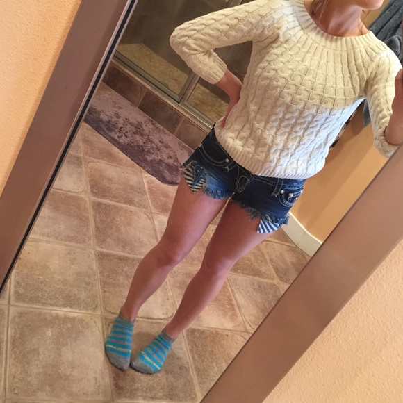 Sweater - Picture 2 of 3