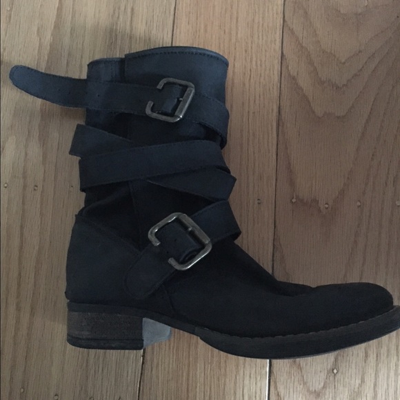 Steve Madden Brewzzer Boots - Picture 3 of 3