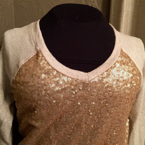 🔖 B1G1 FREE🔖 Sequined sweatshirt - Picture 4 of 4