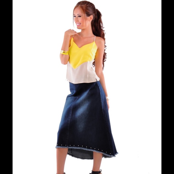 📌Beautiful Hi low denim skirt✅
