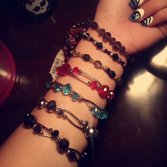 ??BRACELETS??