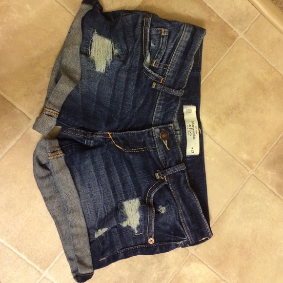 A&F Shorts - Picture 3 of 4